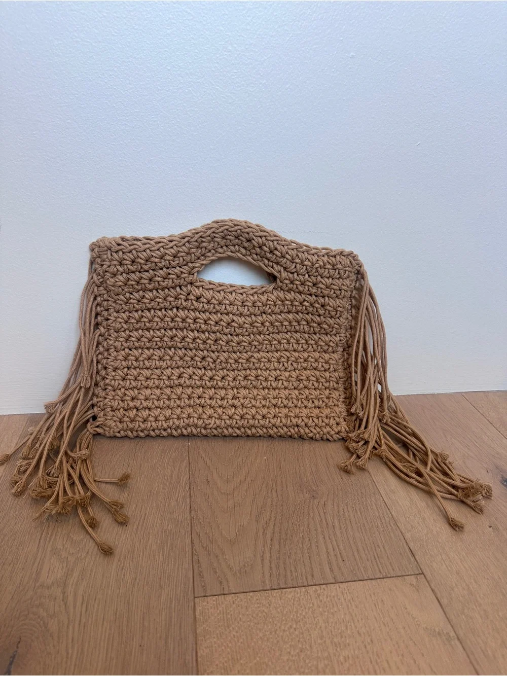 Urban Expressions Crochet Fringe Handbag – Tan